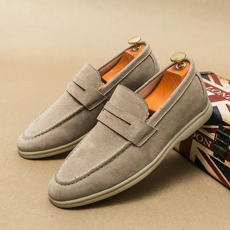 Italiaanse luxe merk suède heren kwastje ontwerp loafers outdoor handgemaakte hoge kwaliteit nubuck lederen schoenen zachte bodem wandelschoen